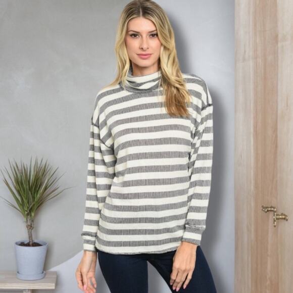 NWOT Free 832 Turtleneck Striped Sweater Sz L - Picture 1 of 5